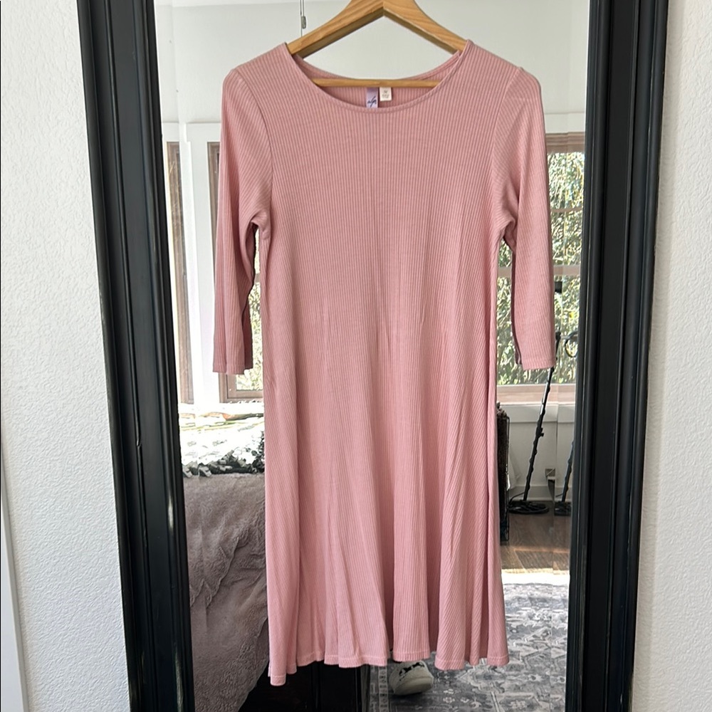 Alya Pink Knee-Length A-Line Dress with 3/4 Sleeves and Scoop Neck